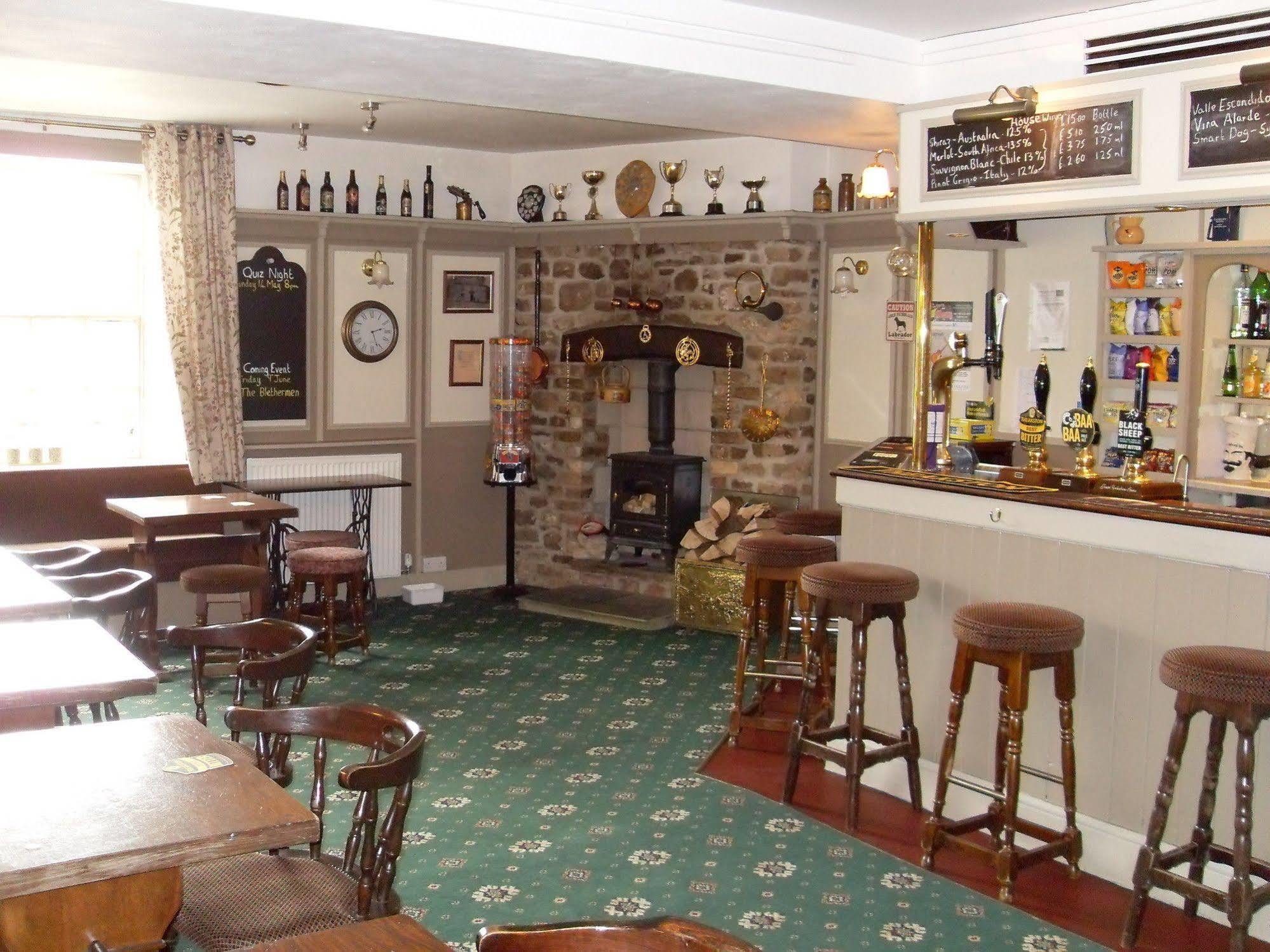 The Greyhound Inn Bedale Buitenkant foto