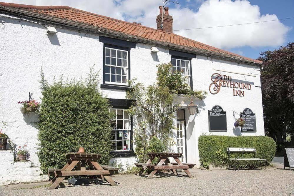 The Greyhound Inn Bedale Buitenkant foto