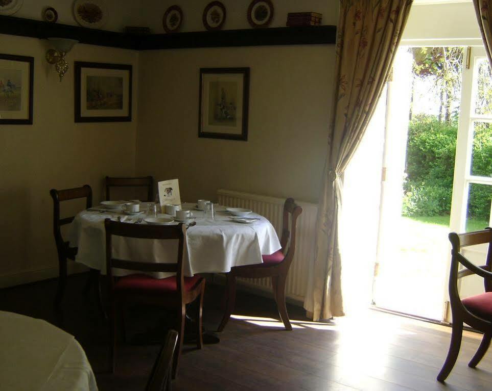 The Greyhound Inn Bedale Buitenkant foto